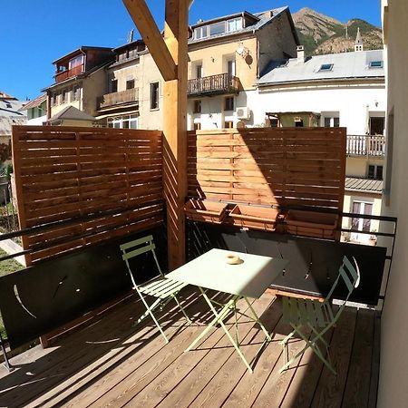 Maison Neuve Proche De Barcelonnette Jausiers Luaran gambar