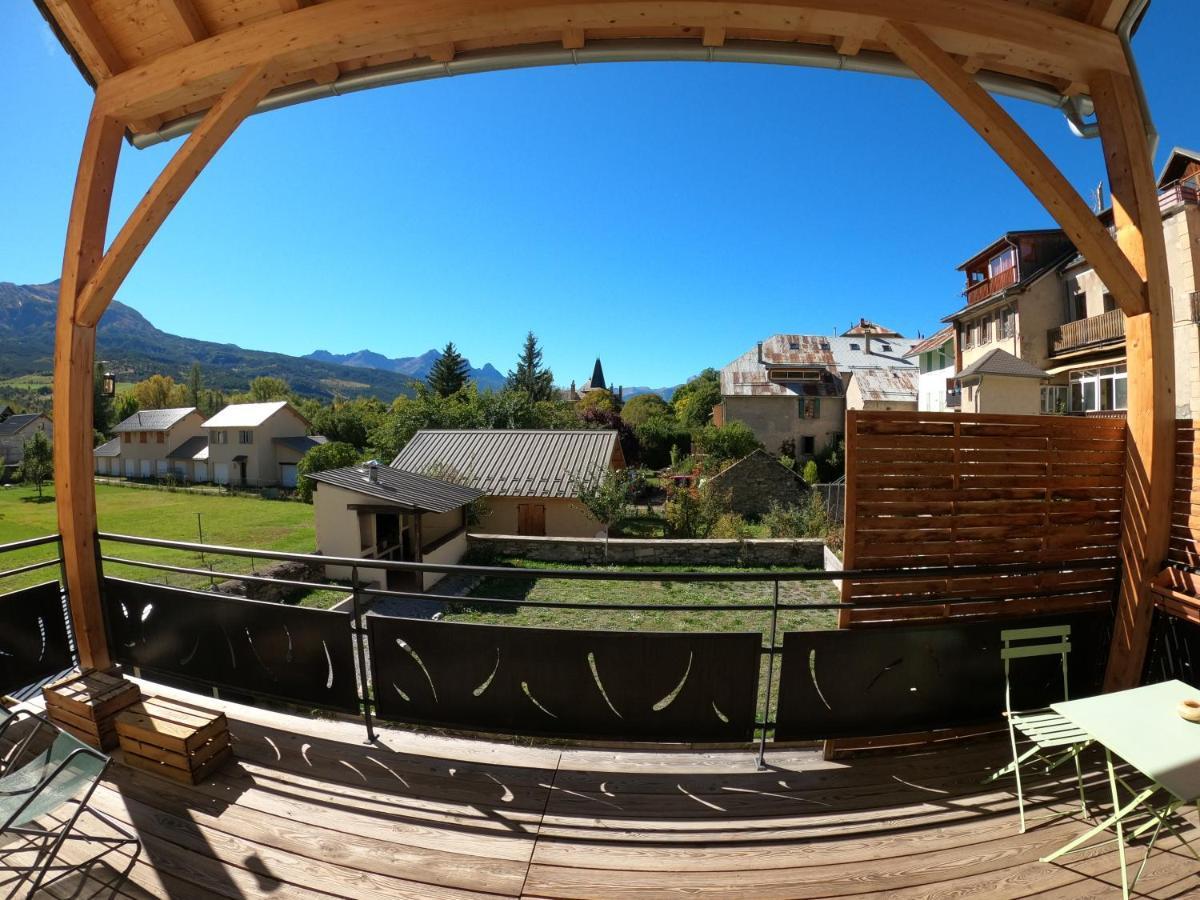 Maison Neuve Proche De Barcelonnette Jausiers Luaran gambar