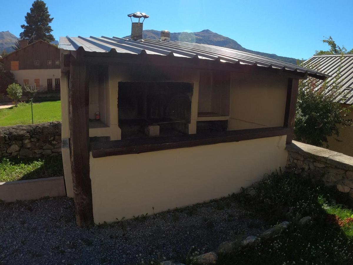 Maison Neuve Proche De Barcelonnette Jausiers Luaran gambar