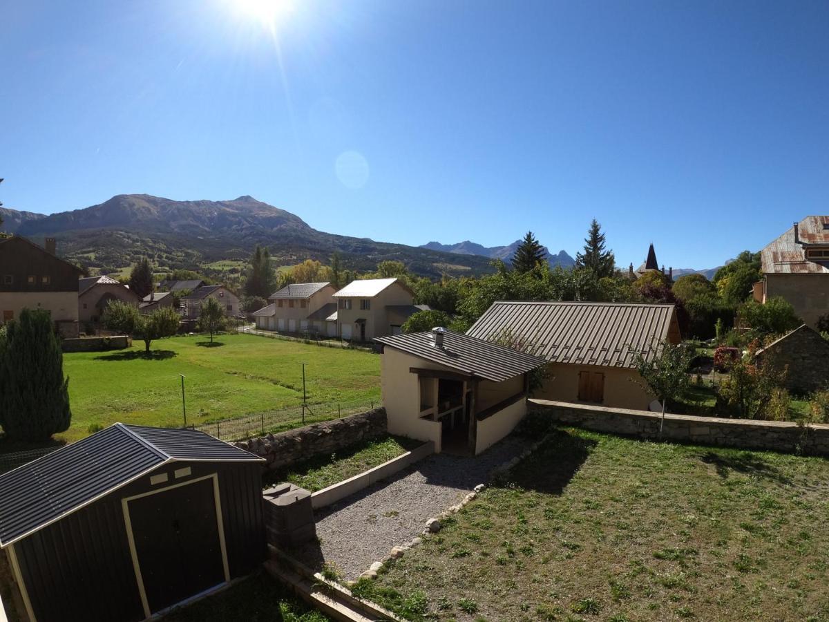 Maison Neuve Proche De Barcelonnette Jausiers Luaran gambar
