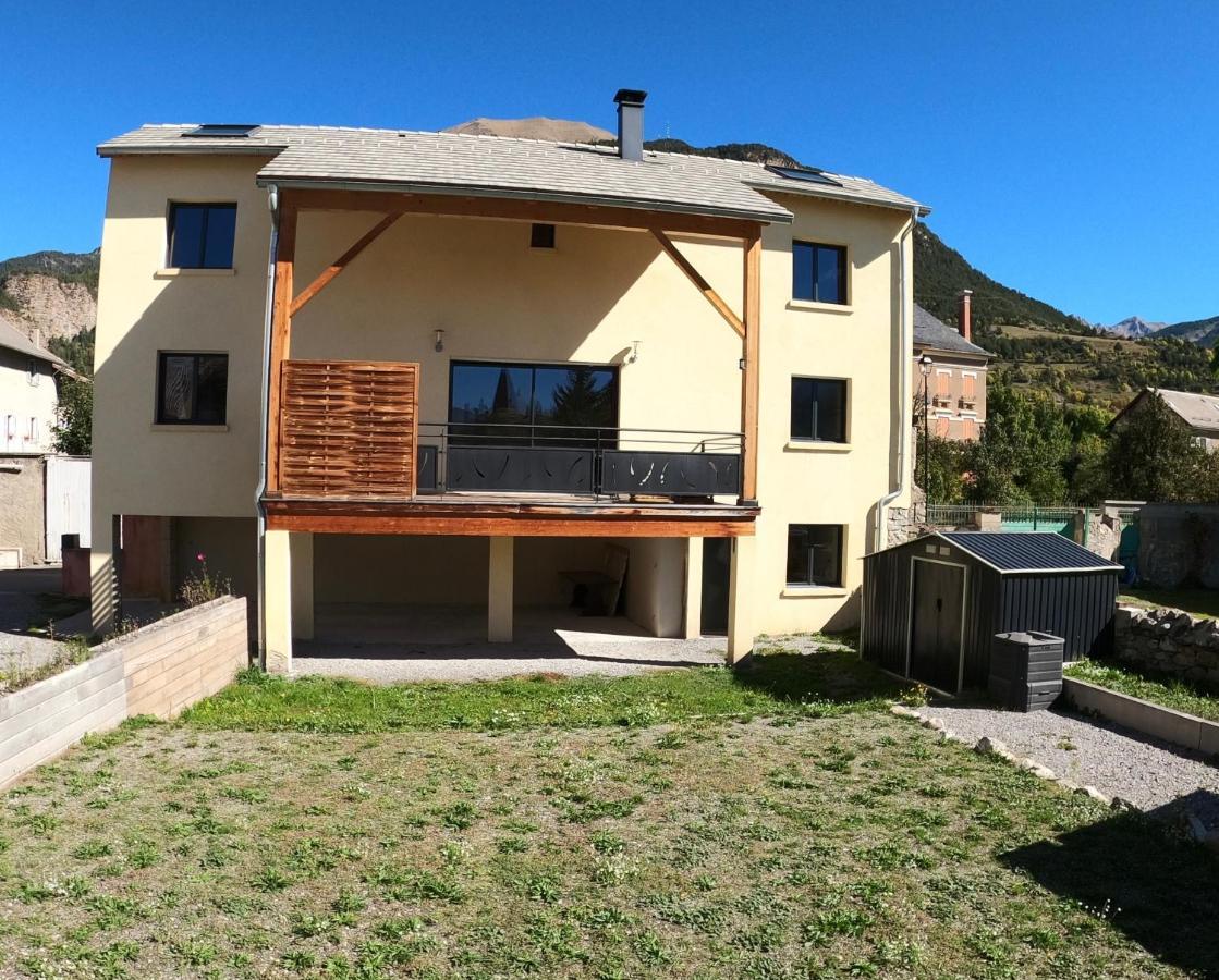 Maison Neuve Proche De Barcelonnette Jausiers Luaran gambar
